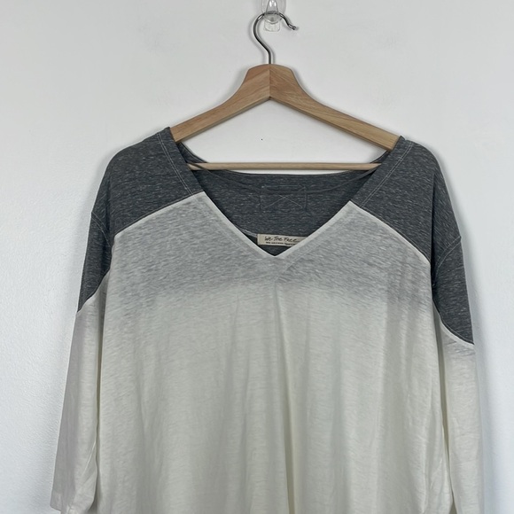 We The Free blow elbow sleeve pullover V neck high low hem tee shirt Size Small - Picture 3 of 7